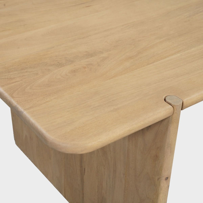 Era Dining table
